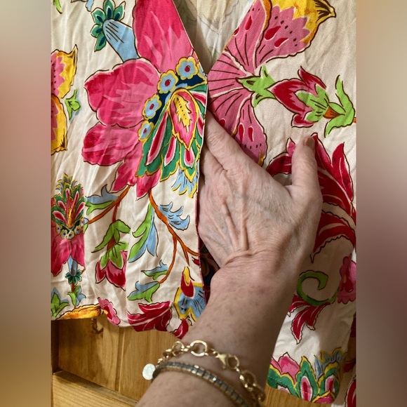 NWOT - Rachel Zoe size XS long-sleeved faux wrap floral top - Picture 5 of 8